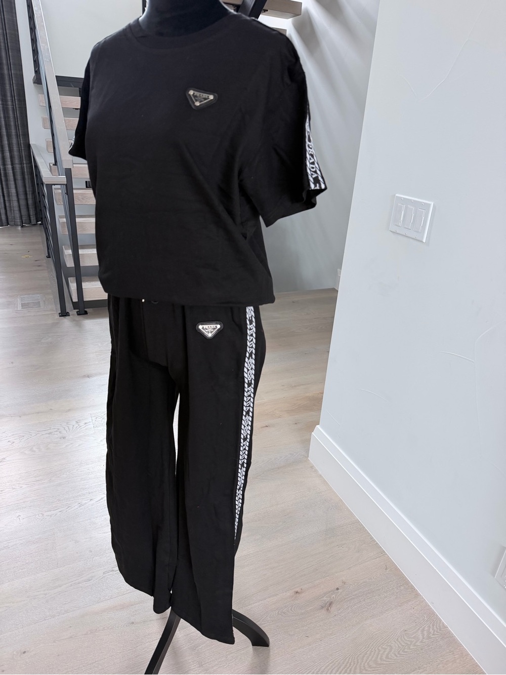 Black Wide-Leg Pants and matching Tee Set size S - Picture 2 of 11